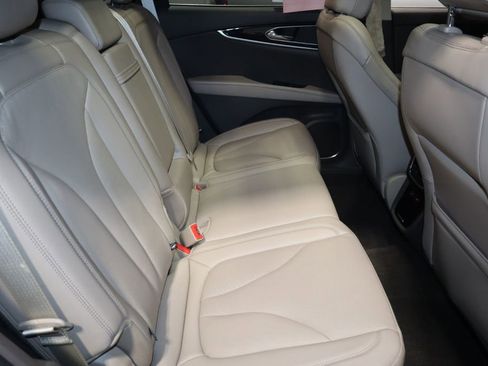 Used 2021 Lincoln Nautilus Reserve image 25