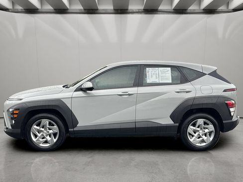Certified 2024 Hyundai Kona SE FWD image 2