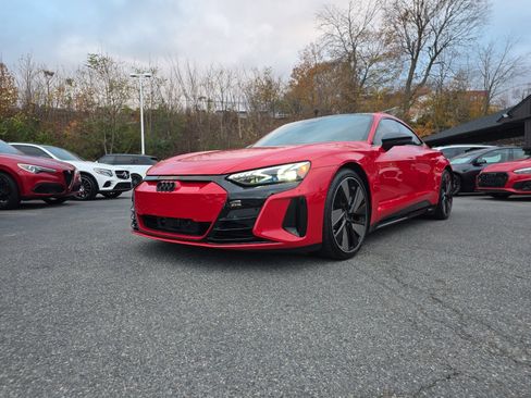 Used 2023 Audi e-tron GT Prestige w/ Prestige Package image 2