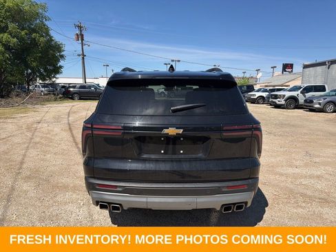 Used 2025 Chevrolet Traverse LT AWD/4WD image 5