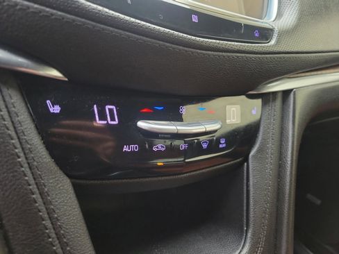 Used 2020 Cadillac XT5 Premium Luxury w/ LPO, Illumination Package image 15