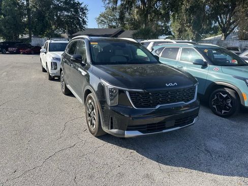 Used 2025 Kia Sorento S w/ Panoramic Sunroof Package FWD image 4