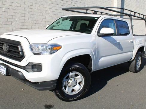 Used 2023 Toyota Tacoma SR w/ SR Convenience Package image 4