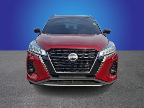 Used 2023 Nissan Kicks SR w/ SR Premium Package FWD image 2