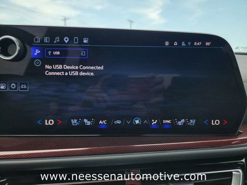 Used 2024 Chevrolet Traverse RS w/ LPO, Floor Liner Package FWD image 24