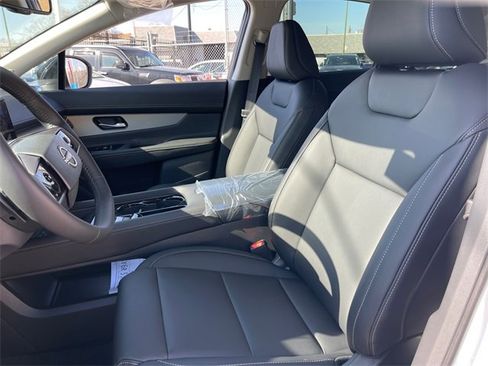 New 2025 Nissan Murano SL image 9