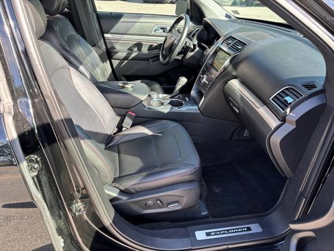 Used 2017 Ford Explorer Sport w/ Equipment Group 401A AWD/4WD image 16