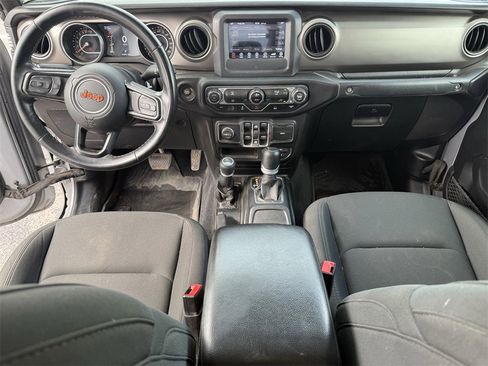 Used 2021 Jeep Gladiator Willys image 25
