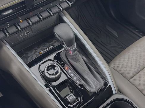 Used 2023 Chevrolet Colorado ZR2 w/ ZR2 Convenience Package III image 17