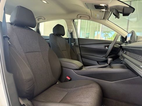 Used 2025 Honda Accord LX image 15