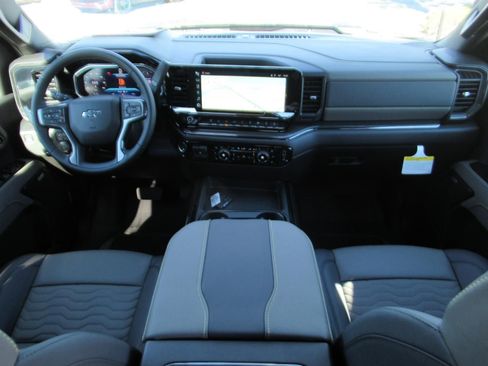 New 2026 Chevrolet Silverado 2500 ZR2 image 15