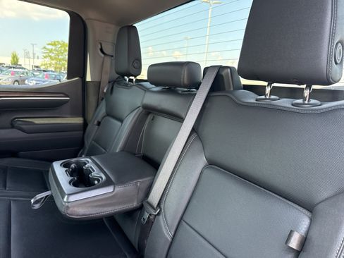 Certified 2025 GMC Sierra 1500 SLT AWD/4WD image 35