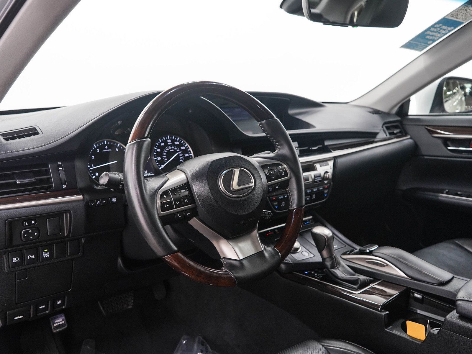 Used 2017 Lexus ES 350 w/ Luxury Package FWD image 45