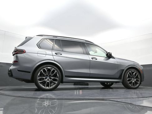 Used 2025 BMW X7 M60i w/ Executive Package AWD/4WD image 28