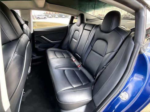 Used 2021 Tesla Model 3 Long Range image 19
