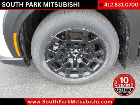 New 2026 Mitsubishi Outlander AWD image 30