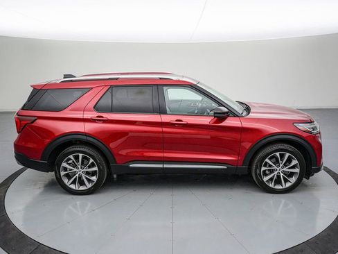 Certified 2025 Ford Explorer Platinum w/ Ultimate Package image 3