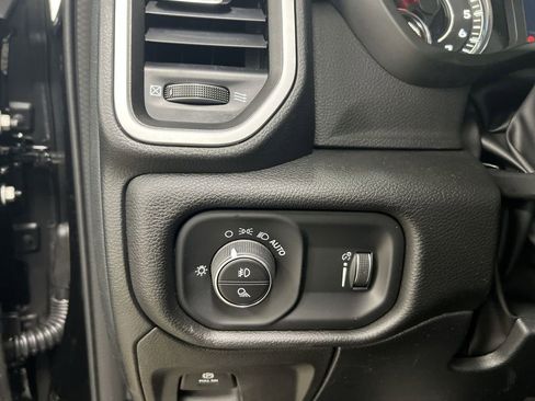 Used 2023 RAM 1500 Big Horn AWD/4WD image 17