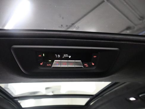 Used 2020 BMW X7 M50i AWD/4WD image 29