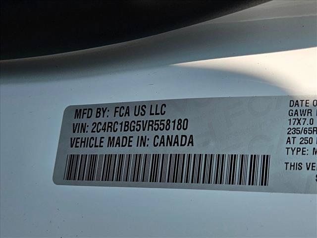 New 2027 Chrysler Pacifica Select FWD image 17