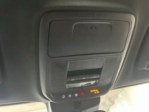 Used 2024 GMC Acadia AT4 w/ Luxury Package image 22