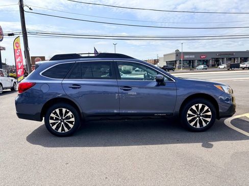 Used 2017 Subaru Outback 3.6R Limited image 6