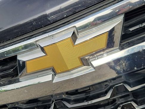 Used 2023 Chevrolet Silverado 1500 LT AWD/4WD image 29