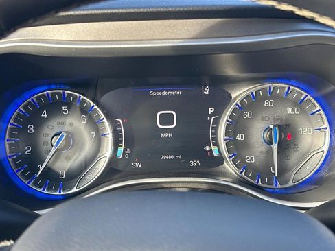 Used 2020 Chrysler Pacifica Touring-L Plus w/ Tire & Wheel Group image 27