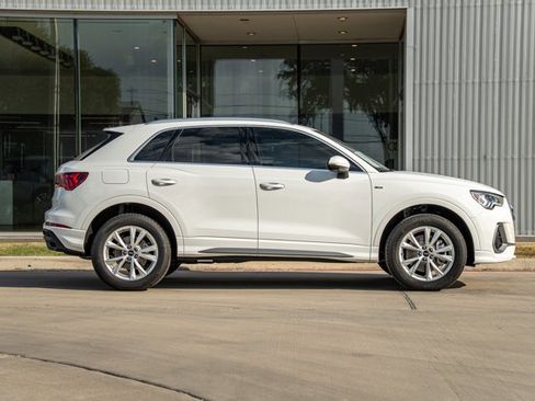 Used 2025 Audi Q3 2.0T Premium Plus w/ Premium Plus Package image 4