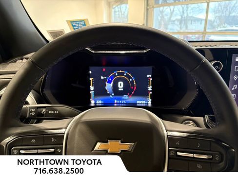 Used 2023 Chevrolet Colorado LT w/ LT Convenience Package II image 7