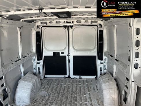 Used 2025 RAM ProMaster 2500 w/ Convenience Group FWD image 14