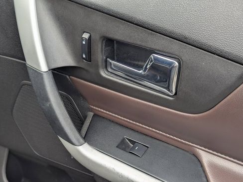 Used 2013 Ford Edge Limited image 33