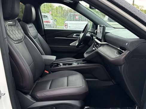 Certified 2025 Ford Explorer Platinum w/ Ultimate Package AWD/4WD image 11