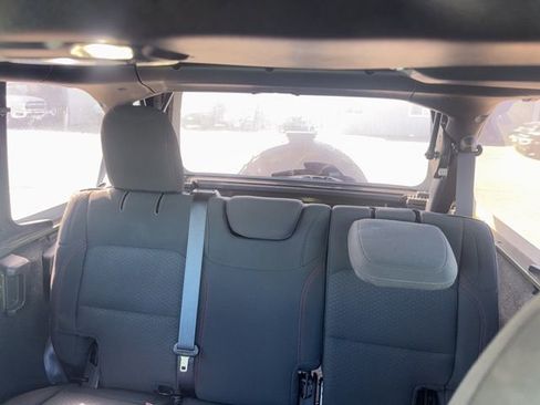 Used 2022 Jeep Wrangler Unlimited Rubicon image 9