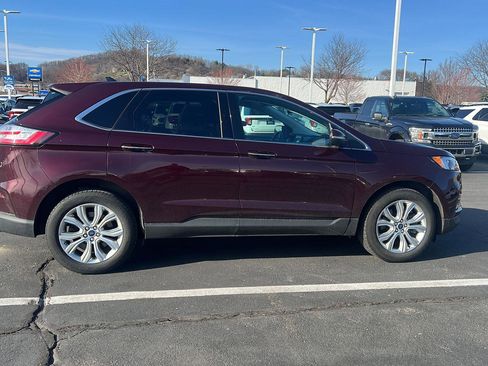 Used 2022 Ford Edge Titanium image 4