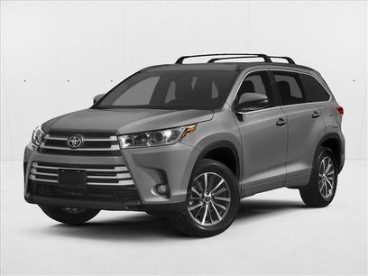Used 2019 Toyota Highlander XLE w/ Carpet Mat Package (TMS)