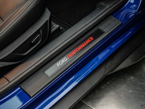 Used 2022 Ford Mustang Shelby GT500 w/ Technology Package image 53