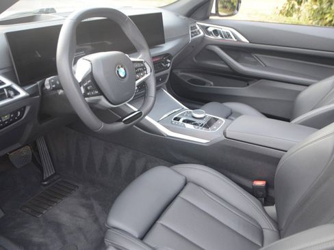 Used 2025 BMW 430i Convertible image 2
