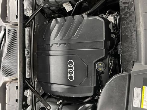 Used 2022 Audi Q5 2.0T Premium w/ Convenience Package AWD/4WD image 9