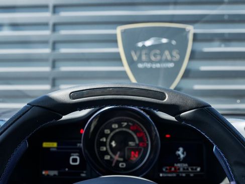 Used 2018 Ferrari 488 GTB Base image 57