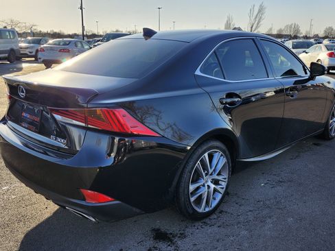 Used 2018 Lexus IS 300 w/ Accessory Package image 18