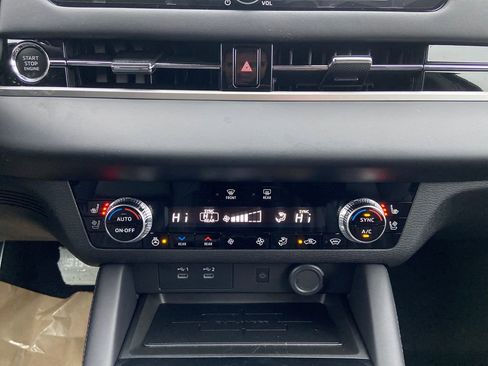 New 2026 Mitsubishi Outlander SEL AWD/4WD image 15