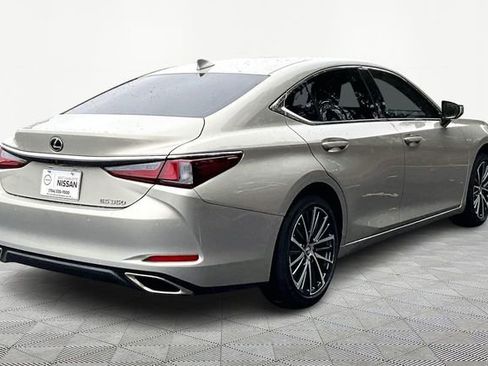 Used 2024 Lexus ES 350 w/ Premium Package image 5