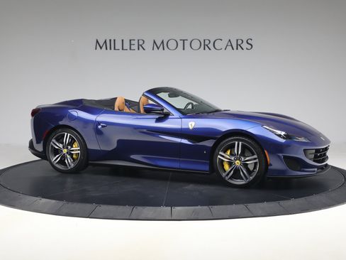 Certified 2020 Ferrari Portofino image 10