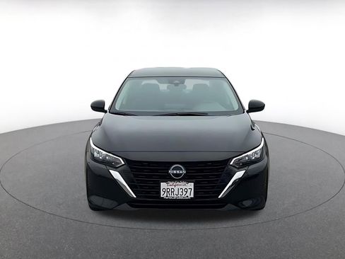 Used 2025 Nissan Sentra SV image 3