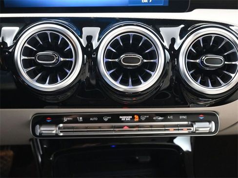 New 2026 Mercedes-Benz CLA 250 image 6