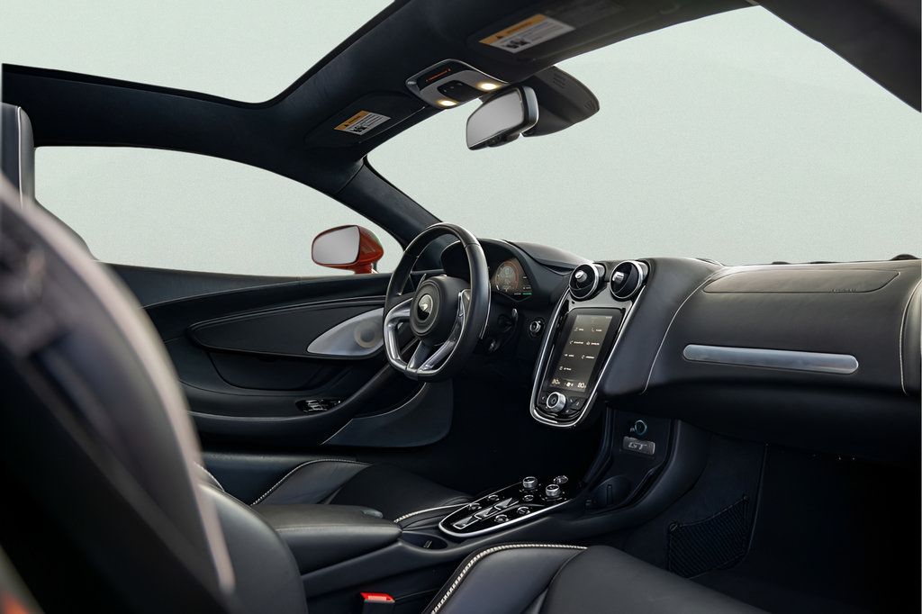 Used 2023 McLaren GT RWD image 44