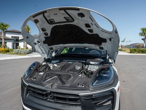 Used 2024 Porsche Macan GTS image 18