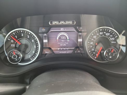 Used 2024 RAM 1500 Big Horn AWD/4WD image 34