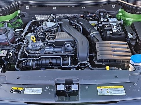 New 2026 Volkswagen Taos SE image 10